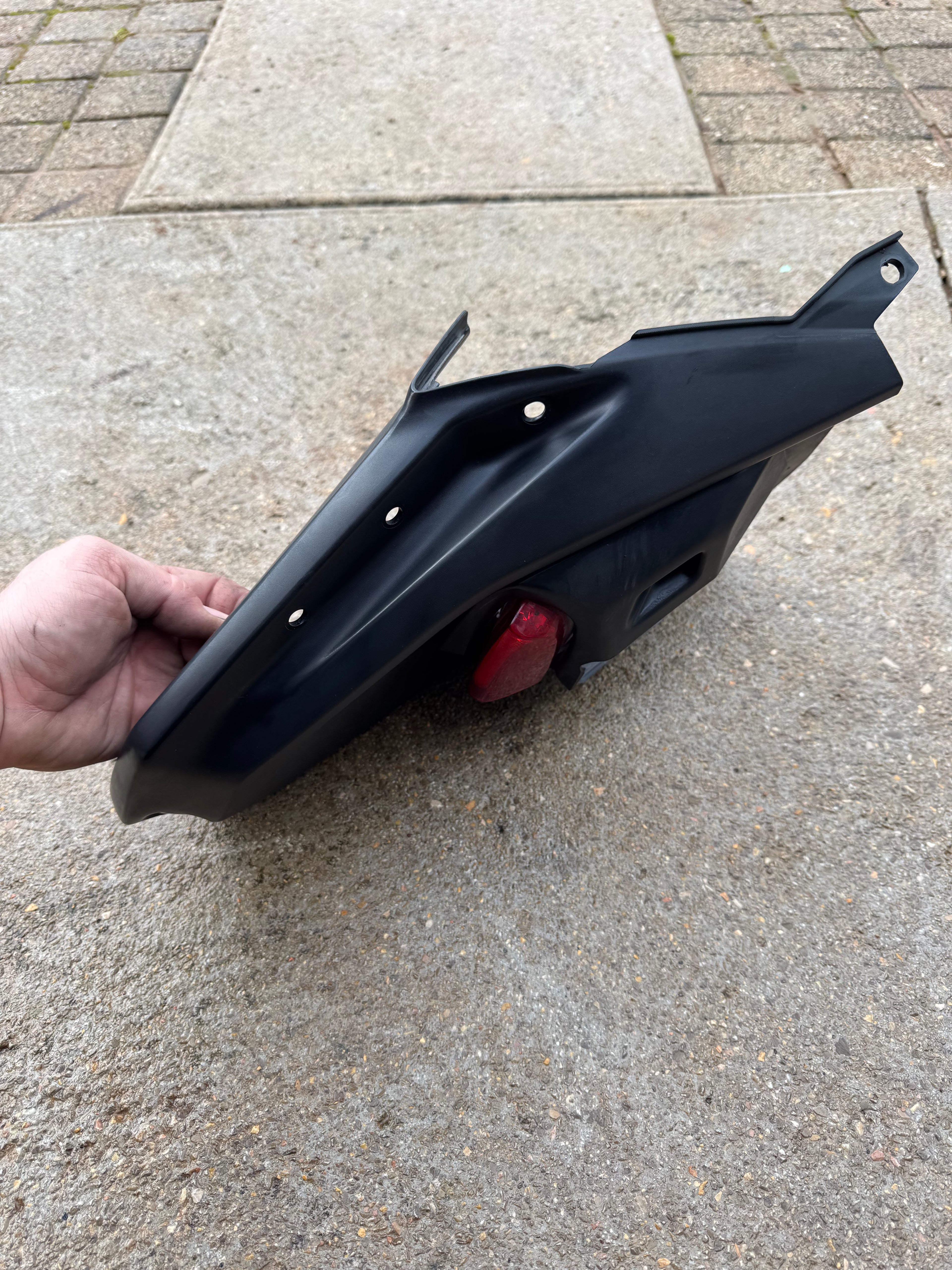 Coque arrière Yamaha MT125