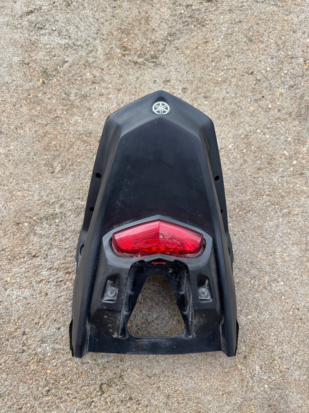 Coque arrière Yamaha MT125