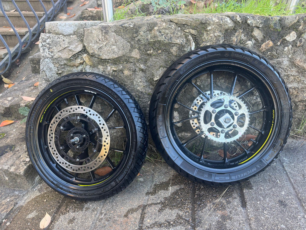 Yamaha MT125 wheel set with ABS