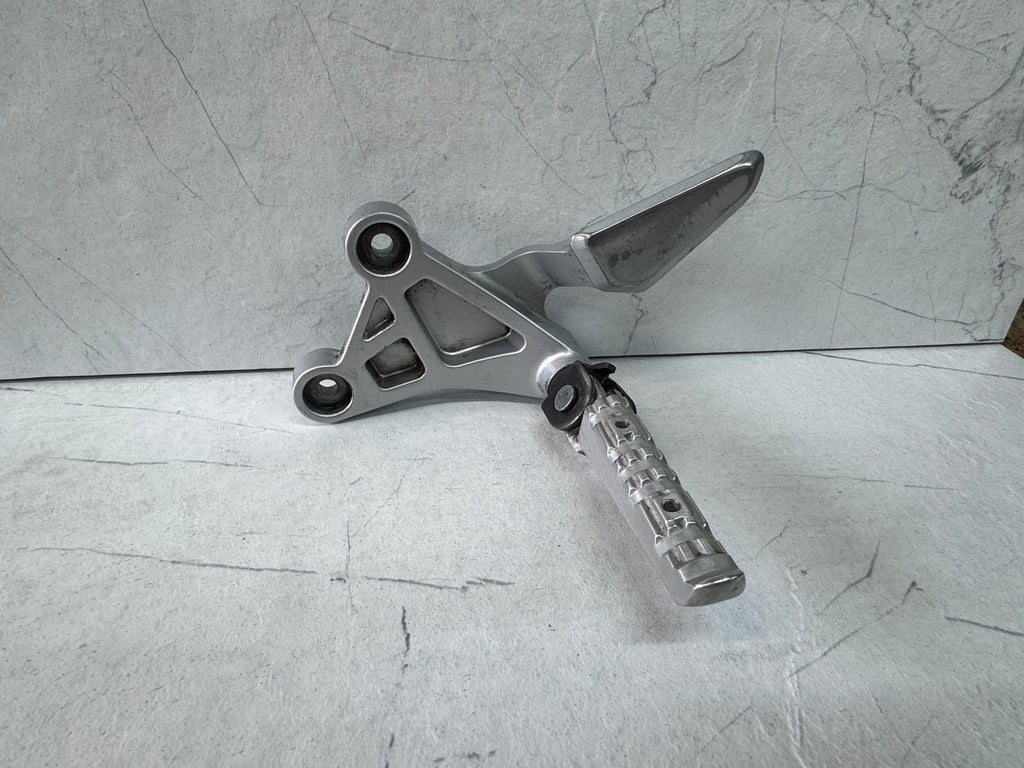 Platine avant G Yamaha MT125