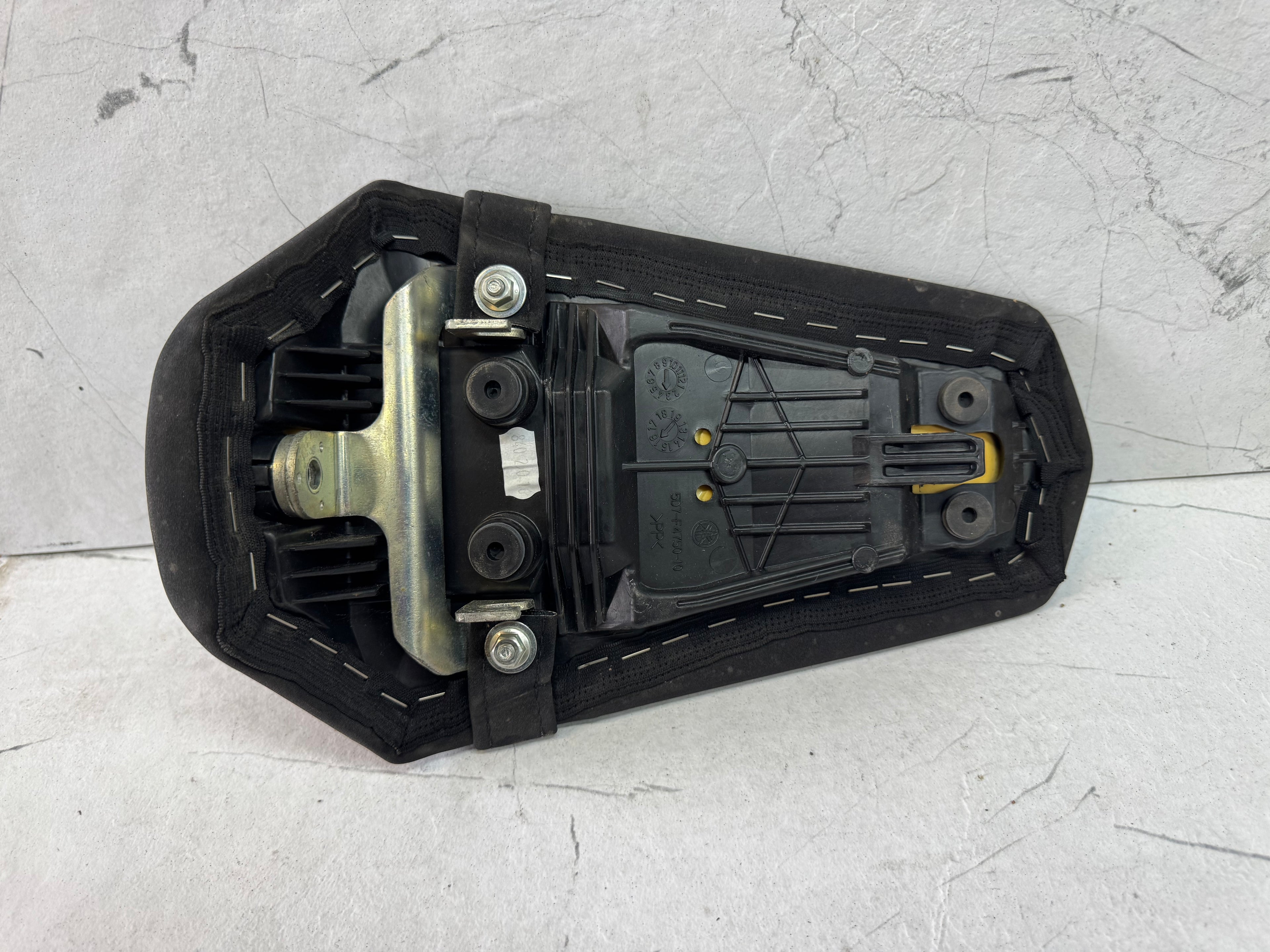 Selle arrière Yamaha MT125