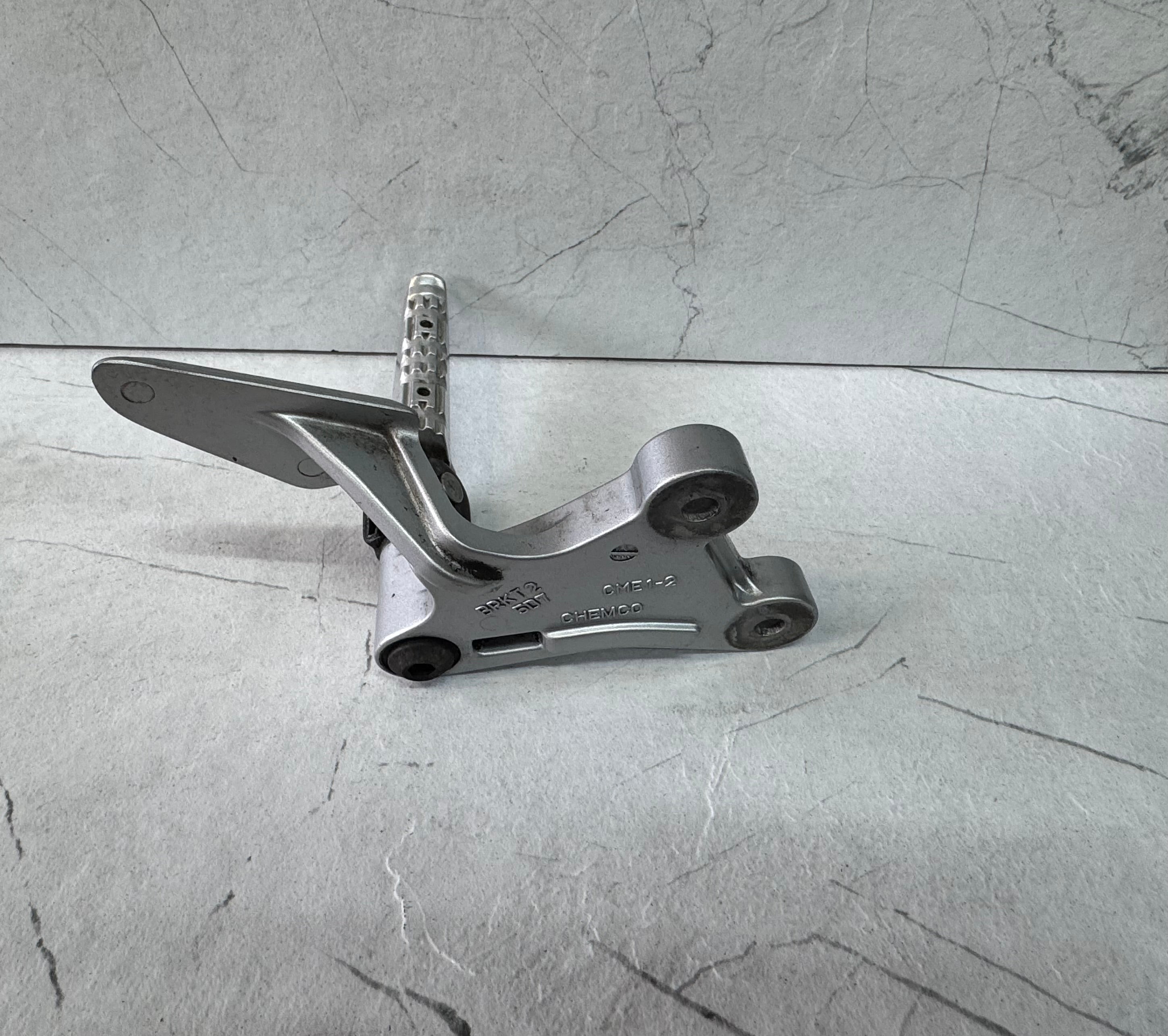 Platine avant G Yamaha MT125