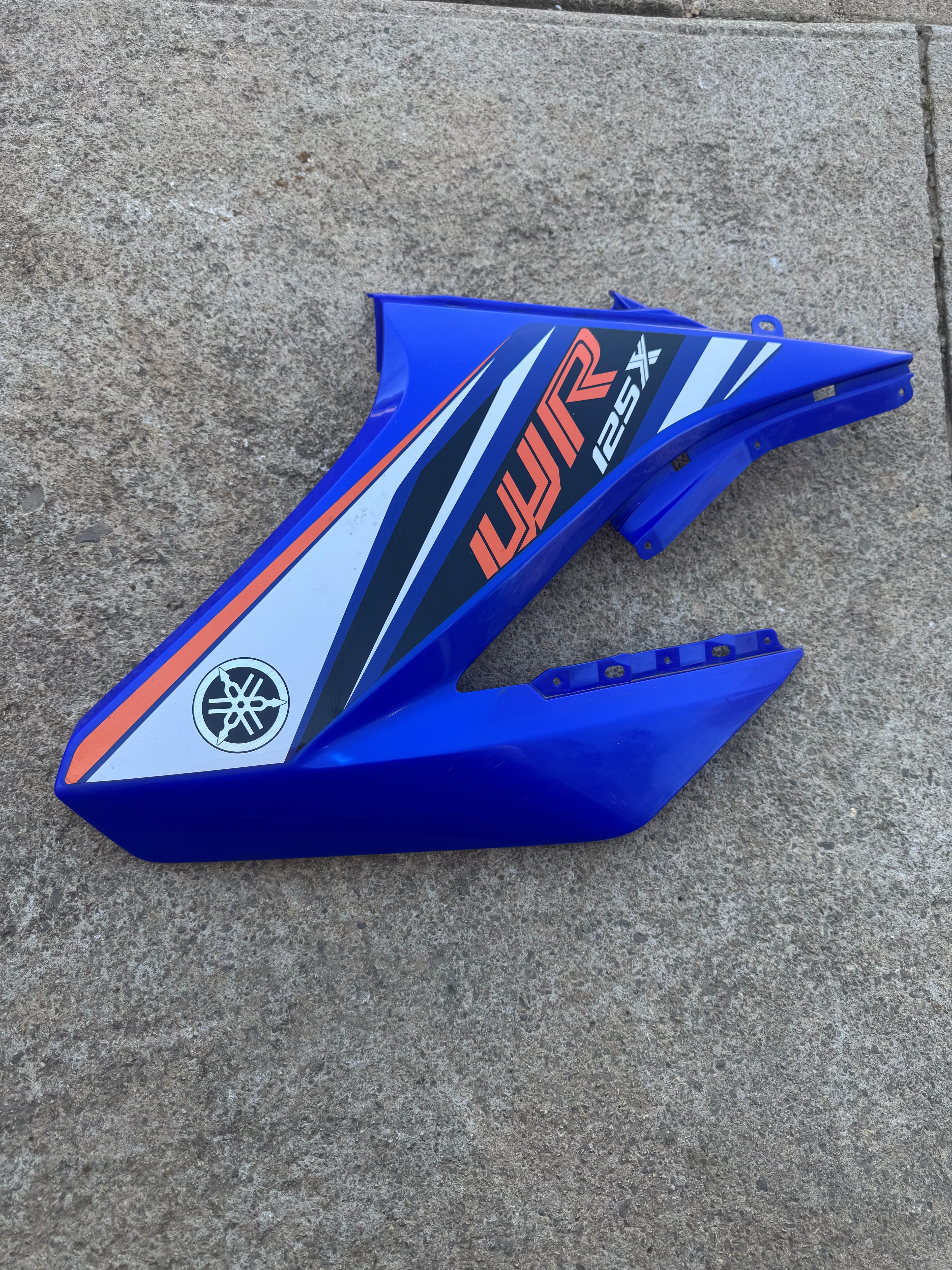 Carénage avant G Yamaha 125 WRX