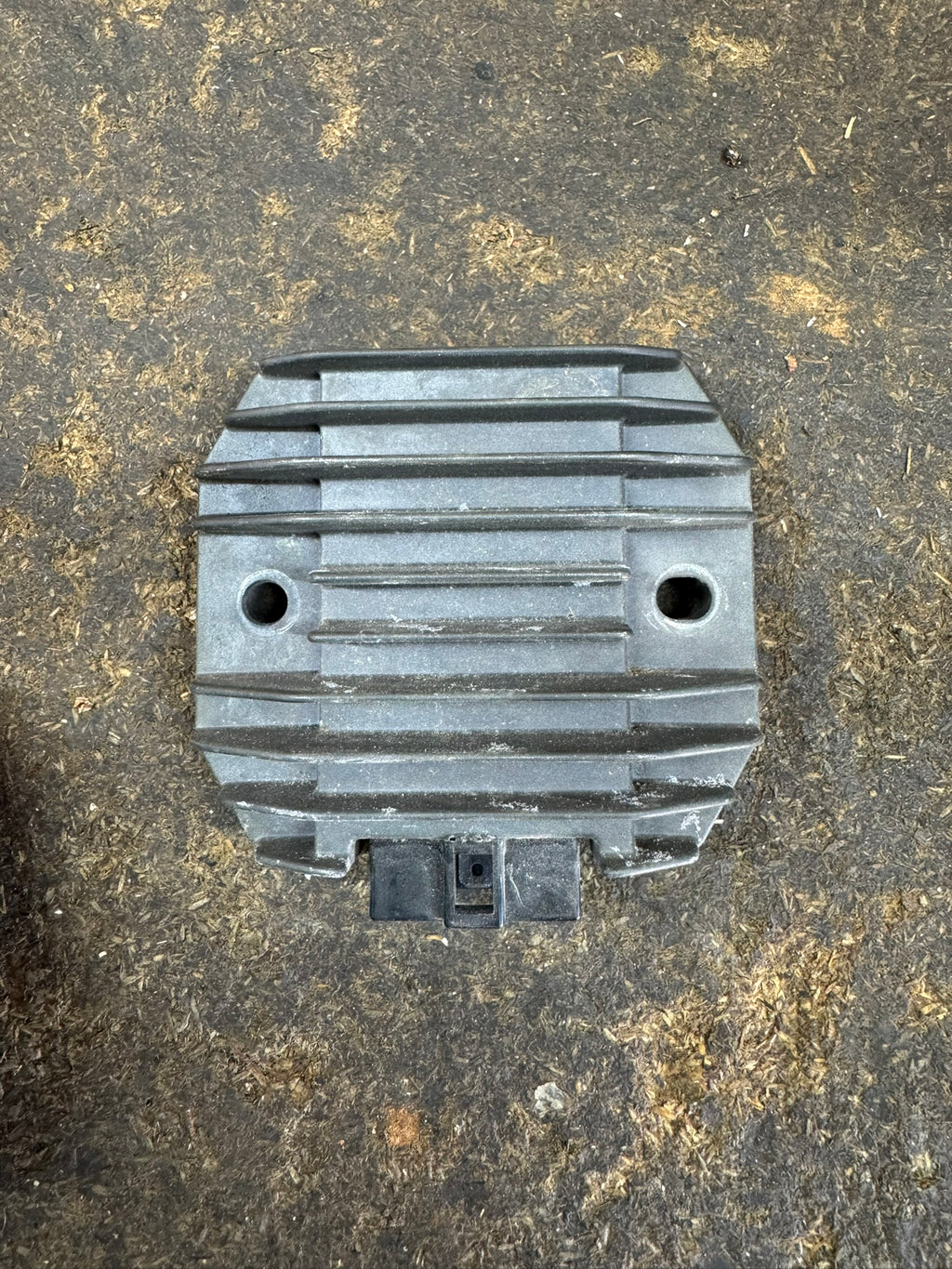 Régulateur de tension Yamaha YZF R125