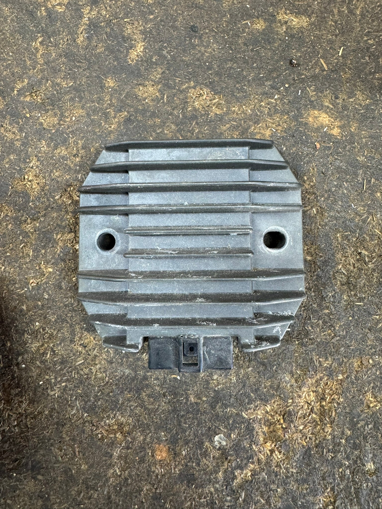 Régulateur de tension Yamaha YZF R125