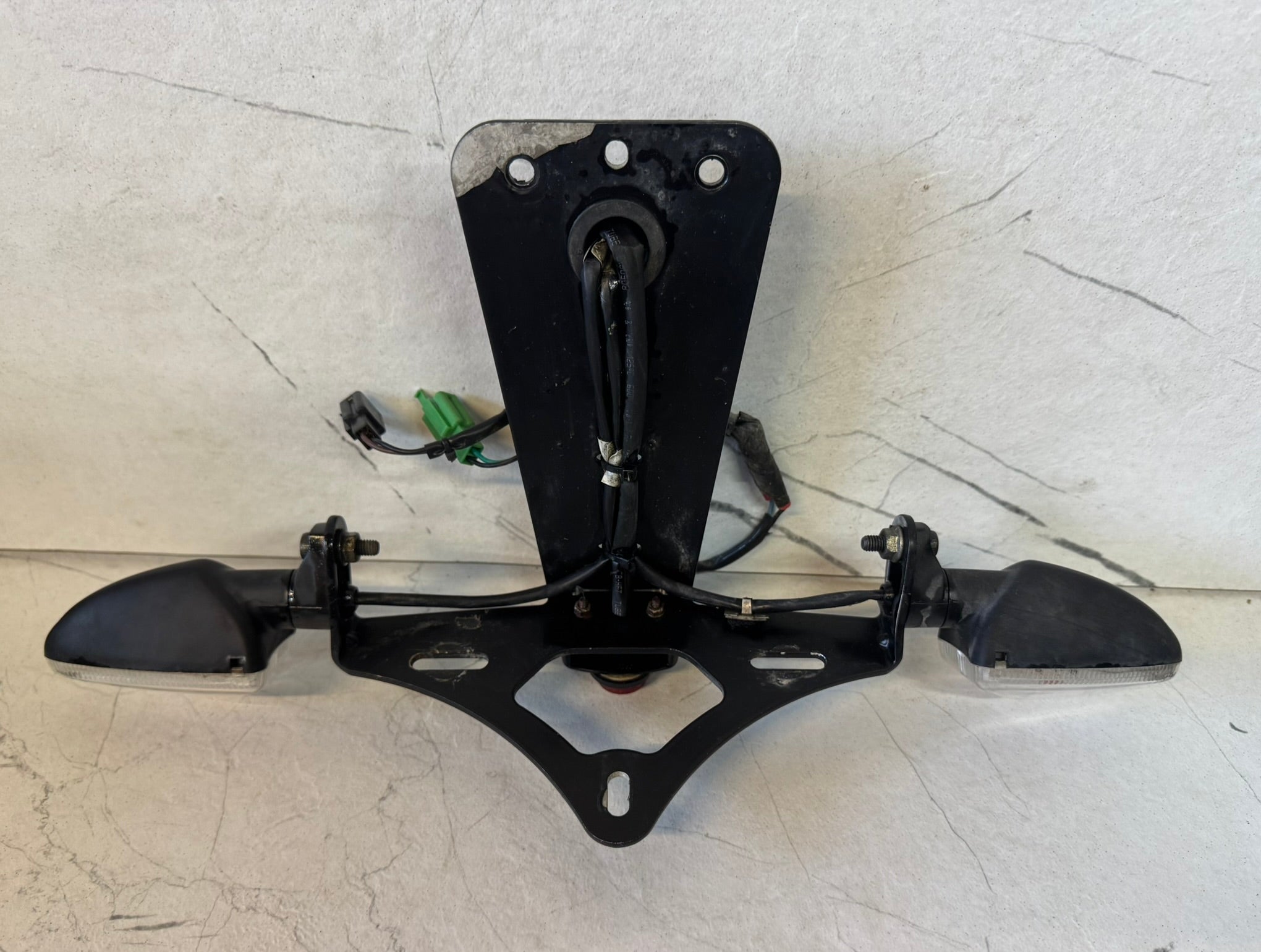 Support plaque immatriculation Yamaha YZF R125 Phase 2