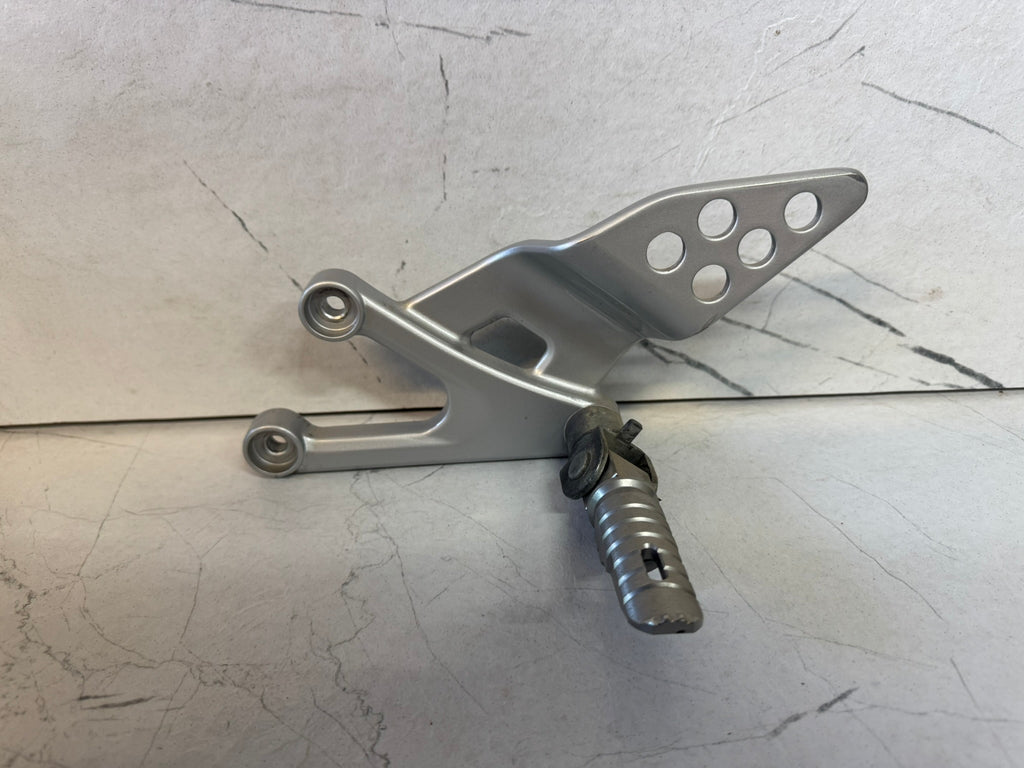 Platine avant G Yamaha YZF R125 Phase 2