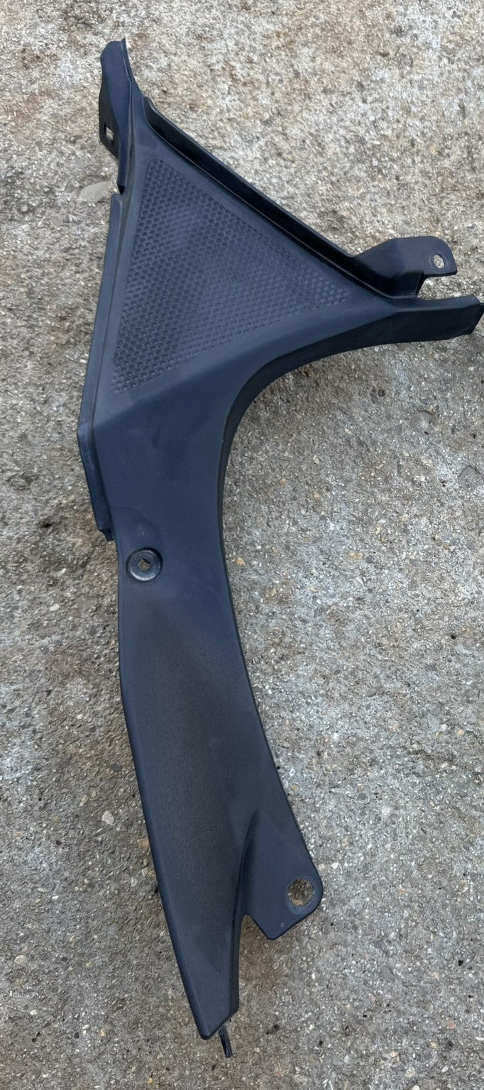 Interieur tete de fourche D Yamaha YZF R125 Phase 2