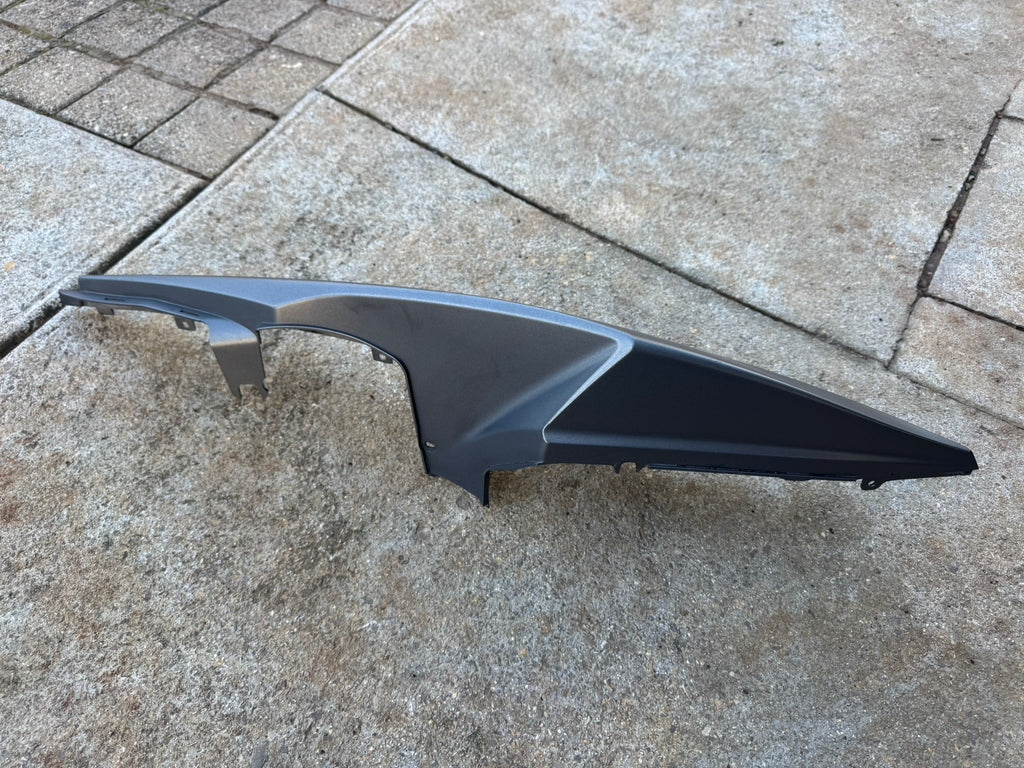 Flanc arrière D Yamaha YZF R125 Phase 2