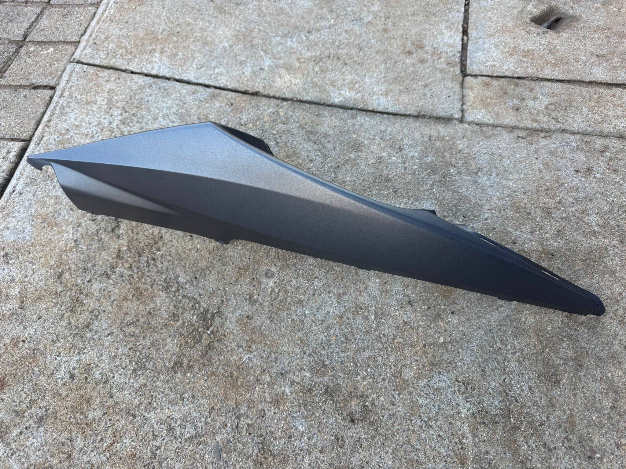 Flanc arrière D Yamaha YZF R125 Phase 2